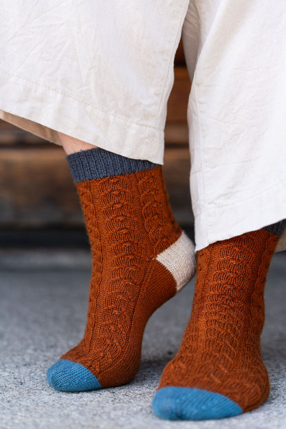 laurelknits - harmonisia asusteita -neulekirja
