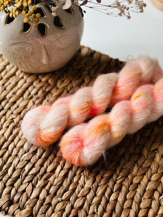 Udu Lite Yarn - Funky Marshmallow