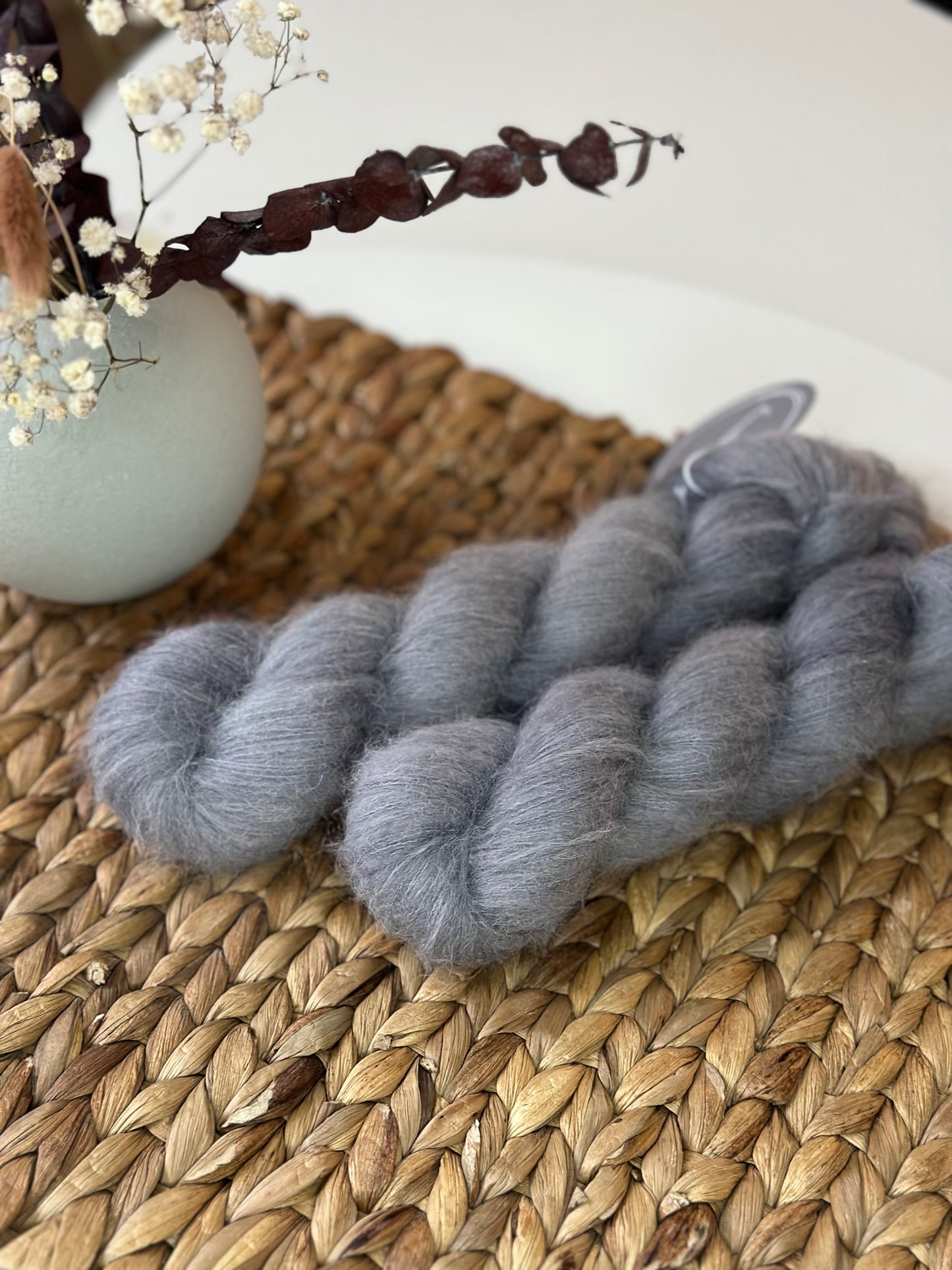 Udu Lite Yarn - Grumpy Gray